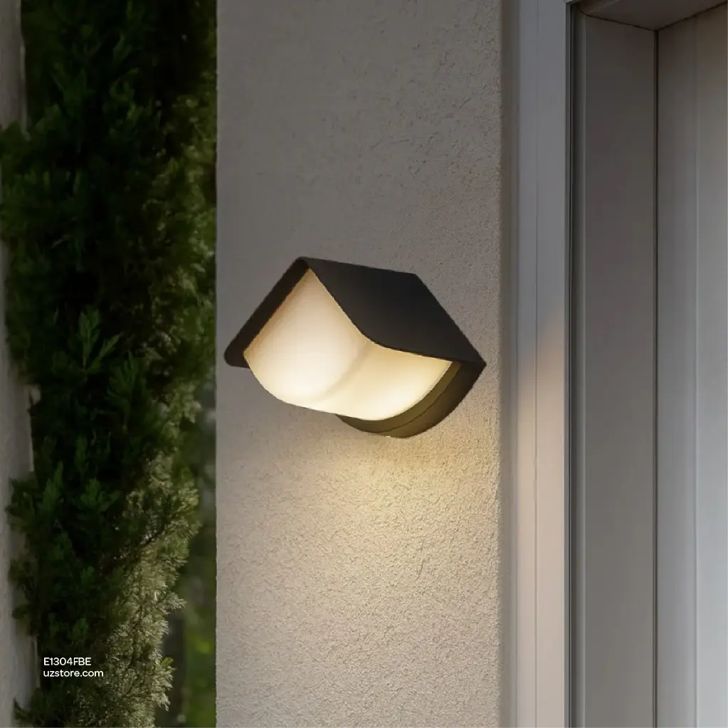 Uzstore Wall Outdoor Light E1304FBE-03.webp